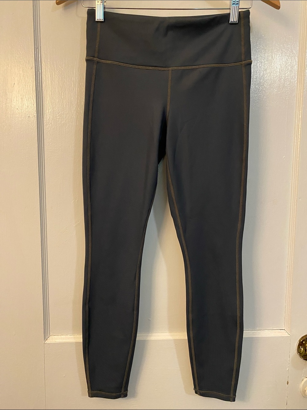 Athleta High Rise Shine Chaturanga Dark Gray Leggings Small